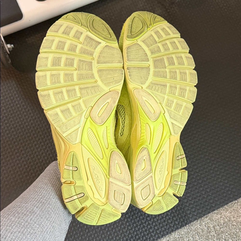 Saucony x 3sixteen ProGrid Guide 7 “lime” colorway - Picture 6 of 7